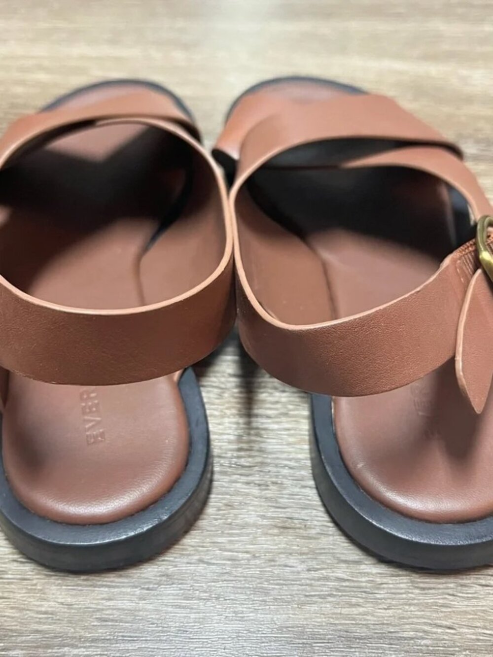 Everlane The City Crossover Sandal in Rum - Picture 4 of 6
